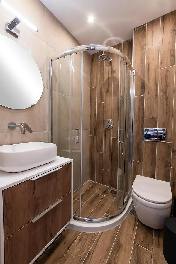 J Villara'S Luxury Suites Thessaloniki 0*,