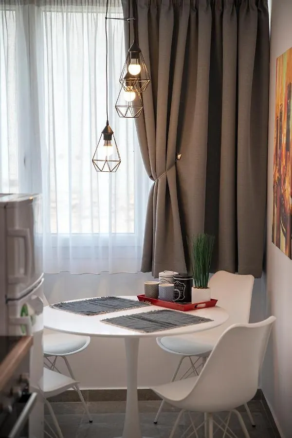 J Villara'S Luxury Suites Thessaloniki Apartment