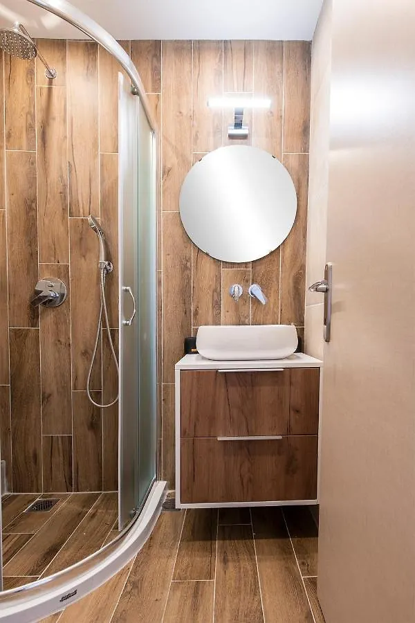 J Villara'S Luxury Suites Thessaloniki Apartment