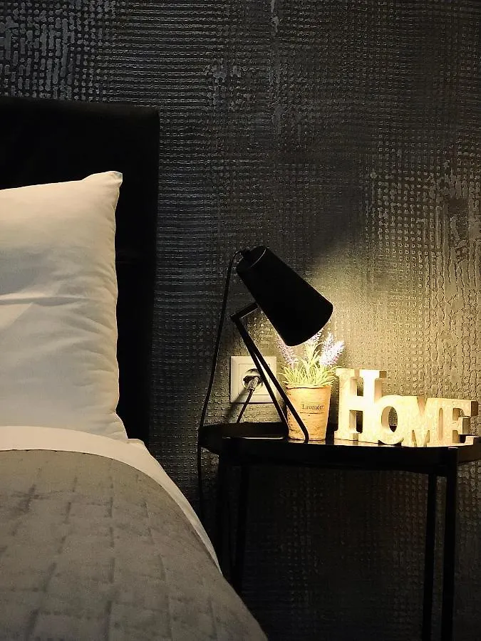 J Villara'S Luxury Suites Thessaloniki